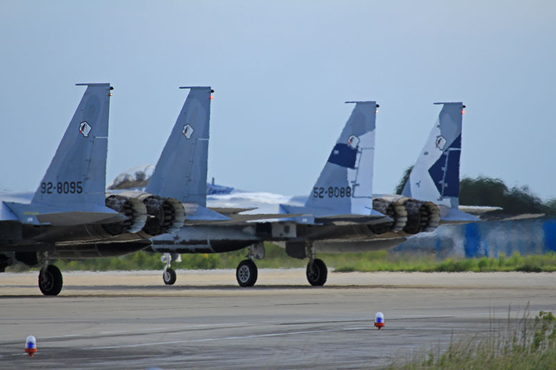 戦闘機の排気炎のモヤモヤならぬ燃え燃えがいい