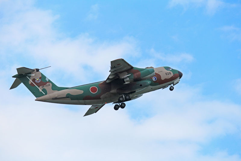 新田原基地を離陸するC-1輸送機