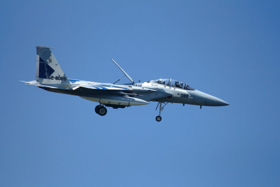 新田原基地に向かうアグレス