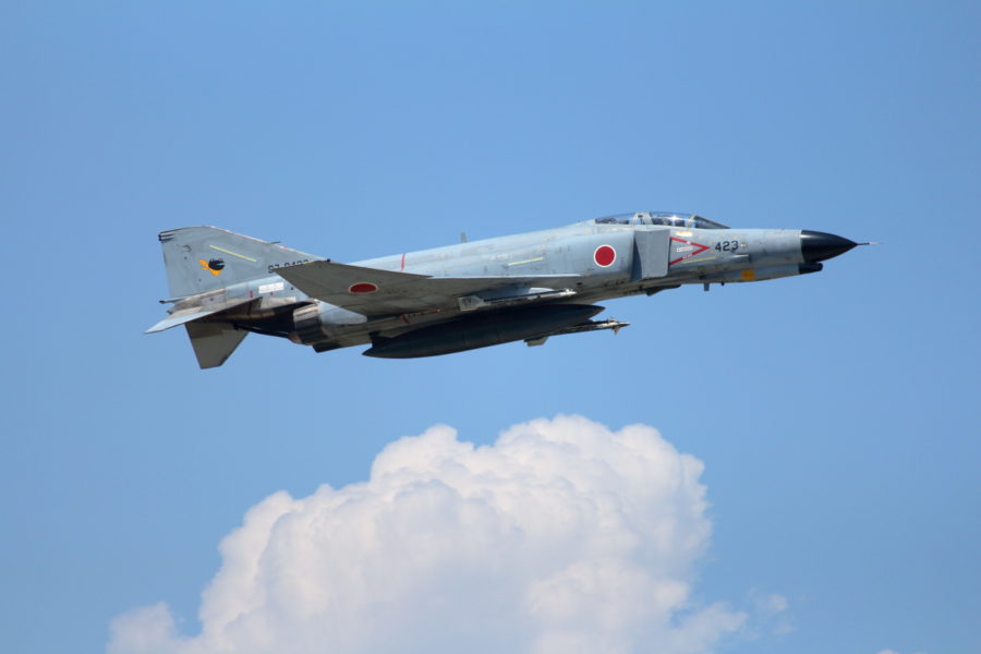 新田原基地を離陸して訓練空域に向かうファントム
