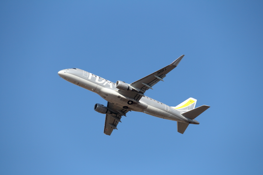 宮崎空港を離陸したＦＤA機。宮古空港に向かった