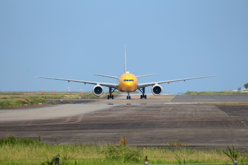 宮崎空港に来たスターウォーズANAジェット機