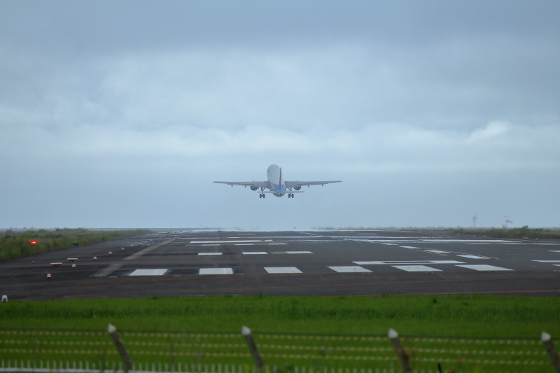 宮崎空港を離陸したエアバス機。この後予期せぬ事態になるとは