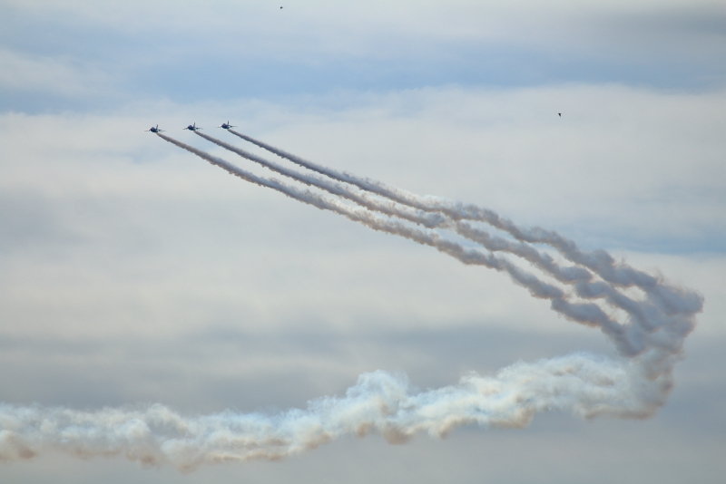 2017新田原エアフェスタ予行でブルーインパルスの演技