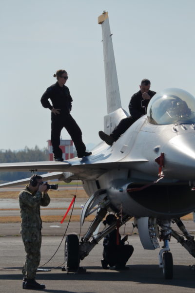 新田原基地2019エアフェス事前公開。アメリカ空軍アクロバットチームF16の演技は最高だった。