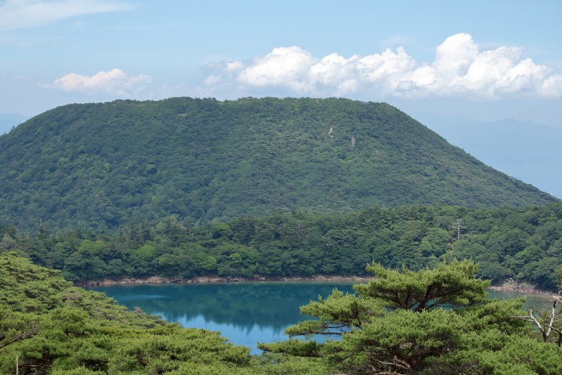 二湖パノラマ展望台から見る六観音御池