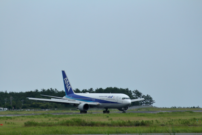 宮崎空港に出現B767飛行機
